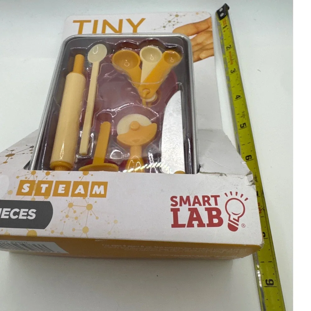 SmartLab‎ Toys Tiny Baking! 17 Piece STEAM Kit with 20 Recipes & Miniature Tools